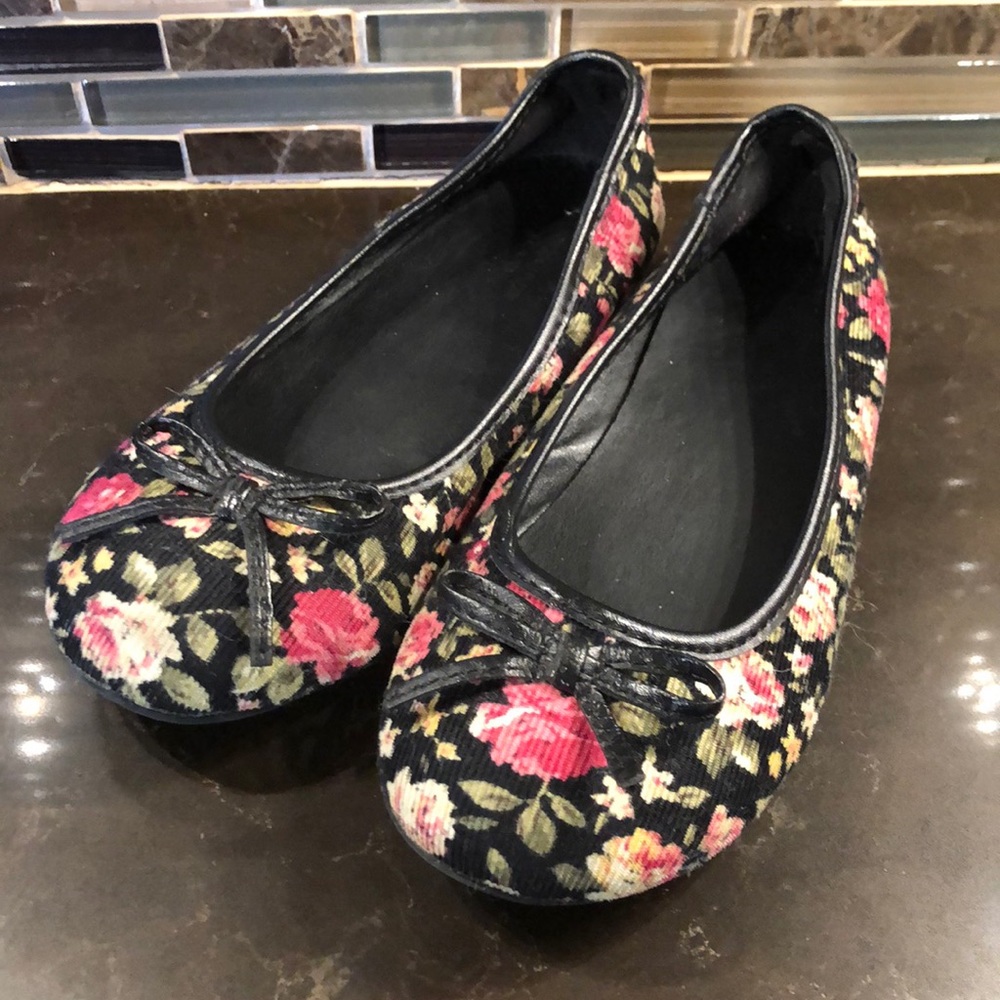 Arizona floral corduroy flats